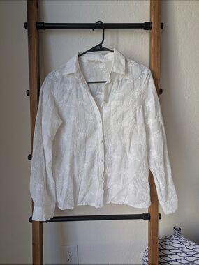 Peace'n'love Women's White Embroidered Button-Up Blouse - Size S/M